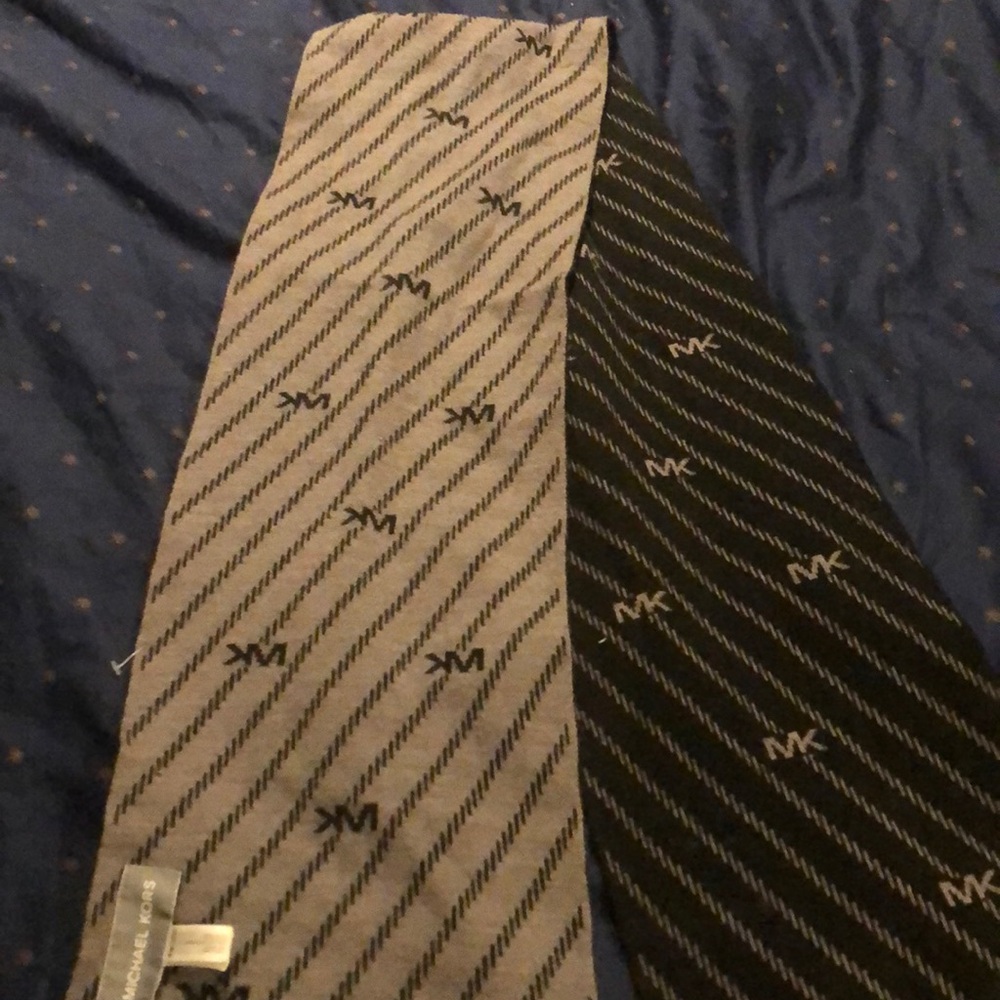 Micheal kors men’s scarf